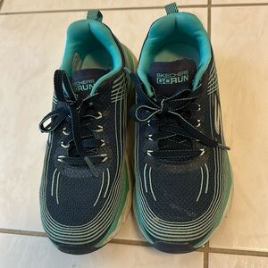 Sketchers shoes